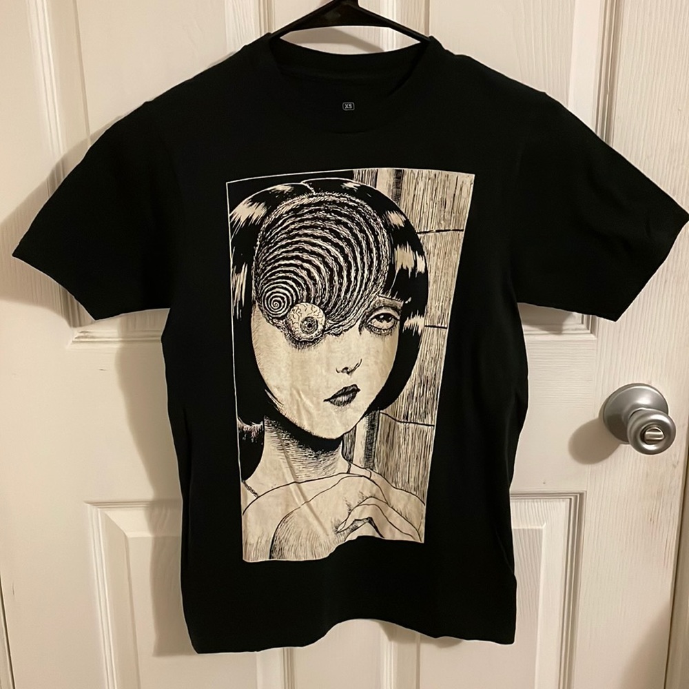 Black graphic tee